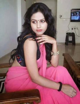 femmes blondes nu Lovely Rani